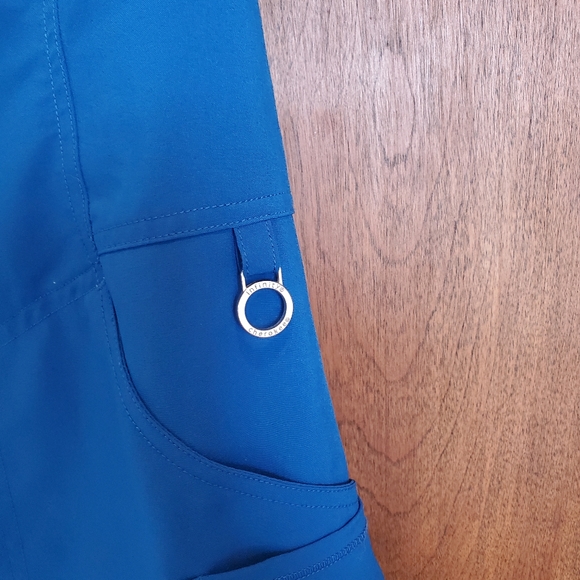 Cherokee Infinity scrub top royal blue small - Picture 4 of 4